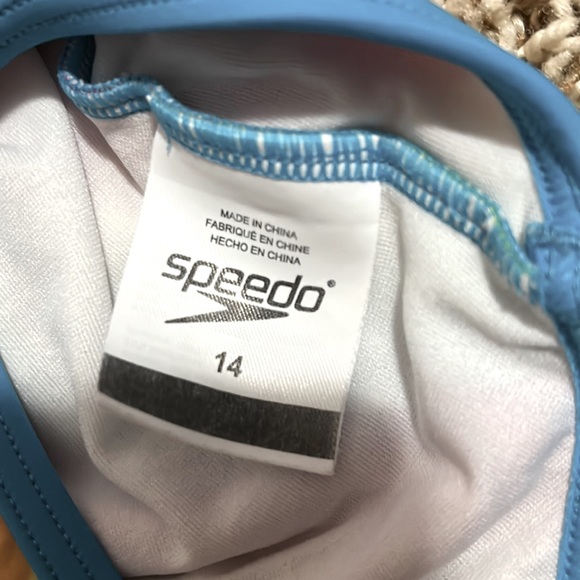 Speedo size 14 one piece bathing suit - Picture 4 of 4